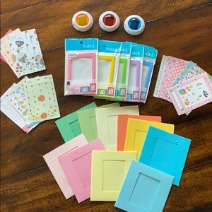 Caiul Instax Mini misc photo accessories.